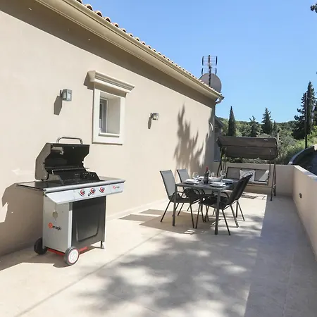 Vista, Corfu Appartement Kompítsion